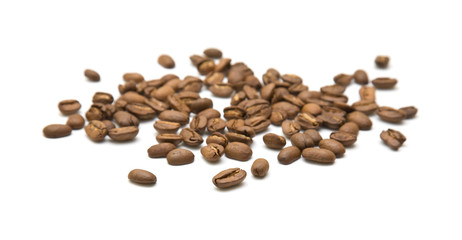 Naklejka premium handful of coffee beans isolated on white background