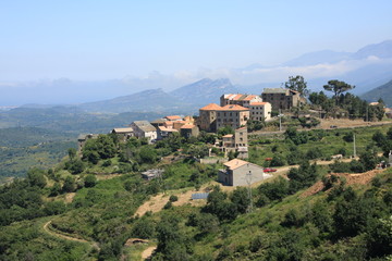 Fototapeta na wymiar village de haute corse (vallecalle)