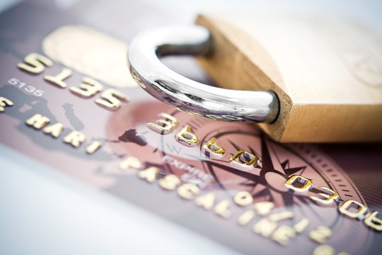 Cadenas sur carte bancaire
