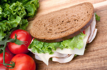 Turkey sandwich on rye