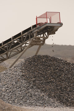 Extraction de graviers et galets dans une carrière