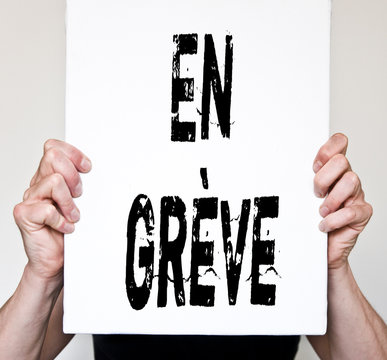 employ&eacute; en gr&egrave;ve