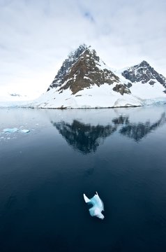 The beauty of the Lemaire Channel i