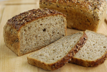 bread with grains