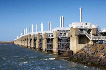 Storm tide bridge