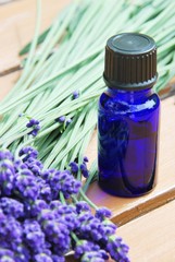 Obraz na płótnie Canvas lavender oil