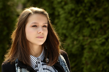Naklejka premium pretty women in the park