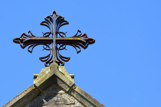 metal decorative cross