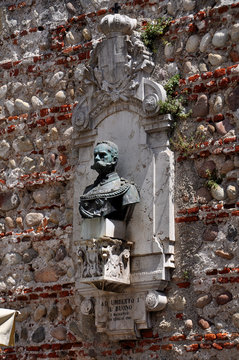 statua umberto primo di savoia busto bronzo
