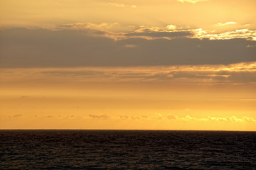 Naklejka premium ATARDECER