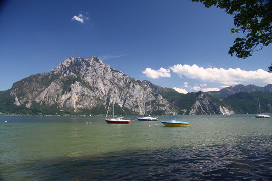 Traunsee Mit Traunstein