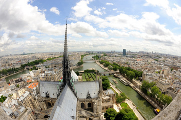 Vue de Paris depuis la cathédrale notre dame de Paris