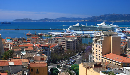 Cagliari veduta porto e largo Carlo Felice