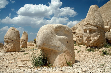 Monumental god heads on mount Nemrut, Turkey - obrazy, fototapety, plakaty