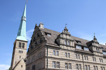 Fototapeta na wymiar Dom Weselny i Rynek Kościół Hameln