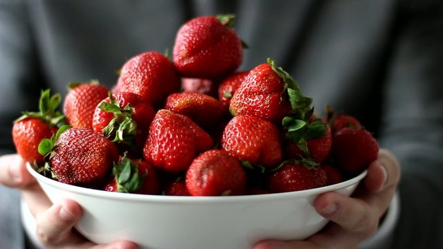 Business offer: Bowl of Strawberries