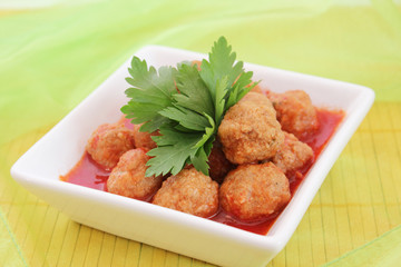 fleischbällchen in Tomatensauce