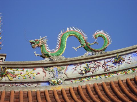 Drache auf dem Dach eines Tempels, Taiwan