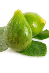 figs with leaf - fichi con foglie