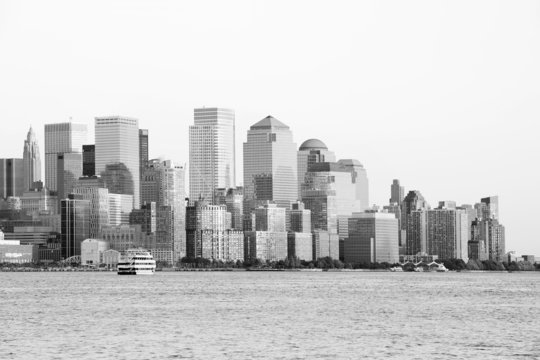 Fototapeta Manhattan Downtown in black and white