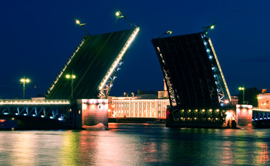 Fototapeta na wymiar Saint-Petersburg. Białe noce. Most Dvortsoviy.