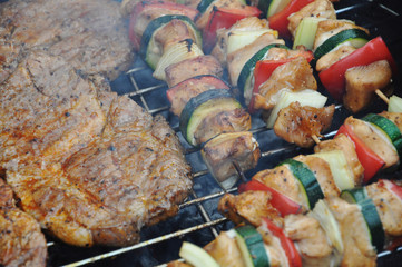 Fleisch auf dem Grill