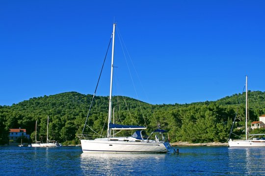 Segeljacht vor Anker