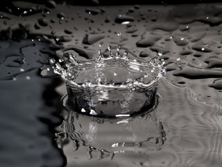 water drop splash crown