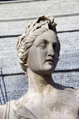 statua di imperatore