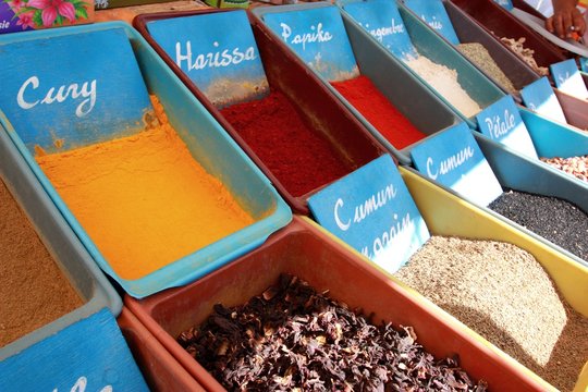 Tunisie - Houmet Souk - March&eacute; aux &eacute;pices