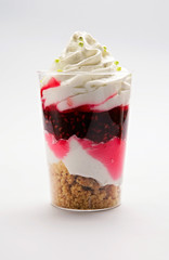 Mousse with lime, raspberry and crumble