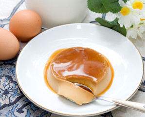 crème caramel