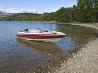 Yacht in the Sant Antoni lake series