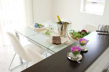 ダイニングテーブル