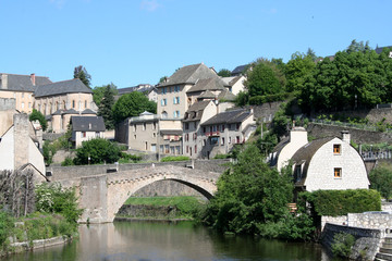 Mende : le pont Notre Dame (Lozère)