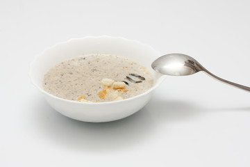 creamy mushrooms soup with thyme