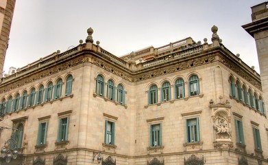 Fototapeta na wymiar budynek w Barcelonie