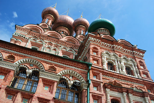 La fa&ccedil;ade de l'&eacute;glise d'Ostankino &agrave; Moscou