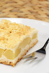 Apfelstreusel mit Kuchengabel