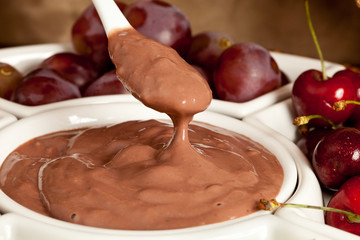 Piatto di Frutta con crema al cioccolato