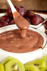 Piatto di Frutta con crema al cioccolato