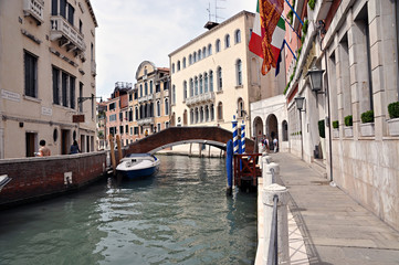 Fototapeta na wymiar Wenecja - rio Tolentini