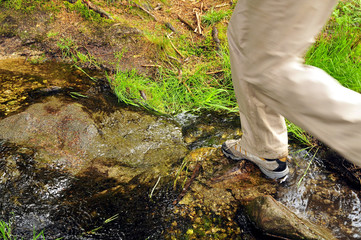 Wandern Schuhe Bach Wald