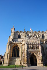 Fototapeta na wymiar Entrance of Gloucester Cathedral (sculptures detail)