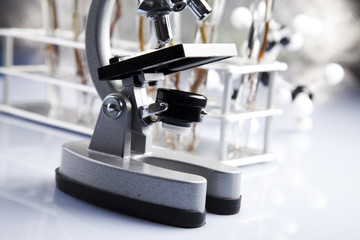 Microscope