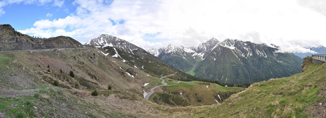 Naklejka na ściany i meble Jaufenpass in Südtirol, Italien (Panorama)