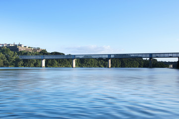 Puente en el río Miño que comunica con Portugal
