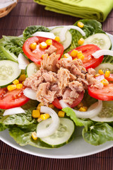 salad tuna tomato corn and onion