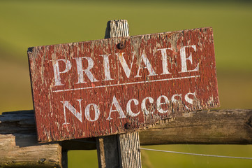 private no access sign
