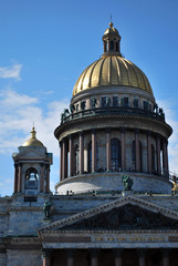 Fototapeta na wymiar Le dome de Saint Isaac à St Petersbourg